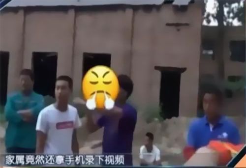 珠江電纜快訊|男子觸電被困，家屬怒斥消防員“帶電也得救”！